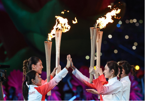 电光水雾系统营造&ldquo;科技火焰&rdquo; 十五运会开幕式主火炬惊艳亮相